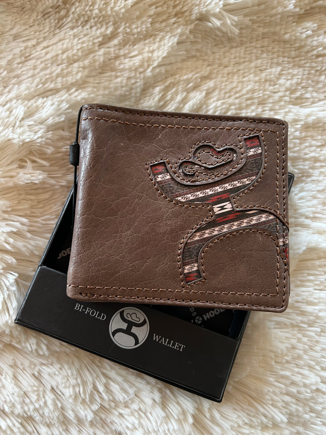 Hand's Up Hooey Logo Bi-Fold Wallet w/Nomad Print Inlay