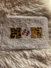 Load image into Gallery viewer, Beaded Coin Purses
