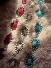 Load image into Gallery viewer, Flower Concho Belt
