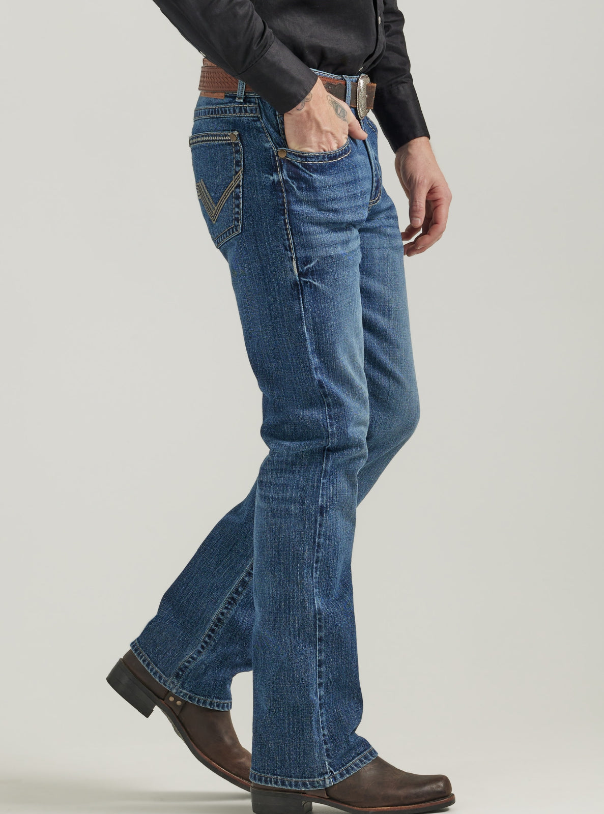 Wrangler Men’s Rock 47 Slim Boot Medium Wash