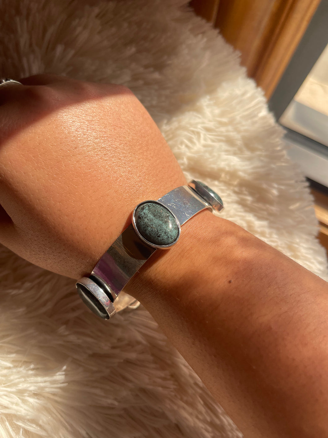 Black Stone Metal Bangle
